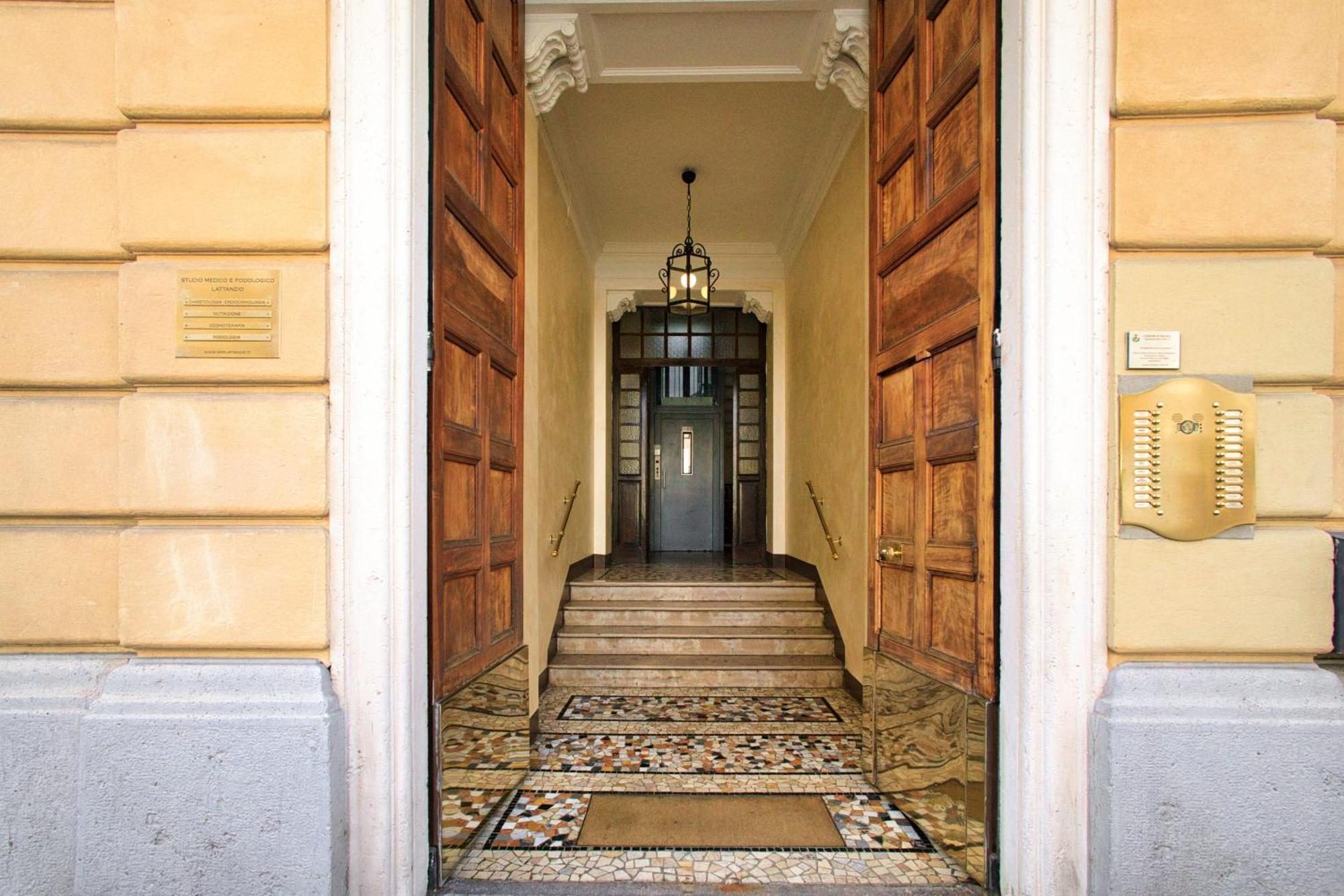 Lattanzio Charming Suite - Porta Romana Mm3 Милан Экстерьер фото